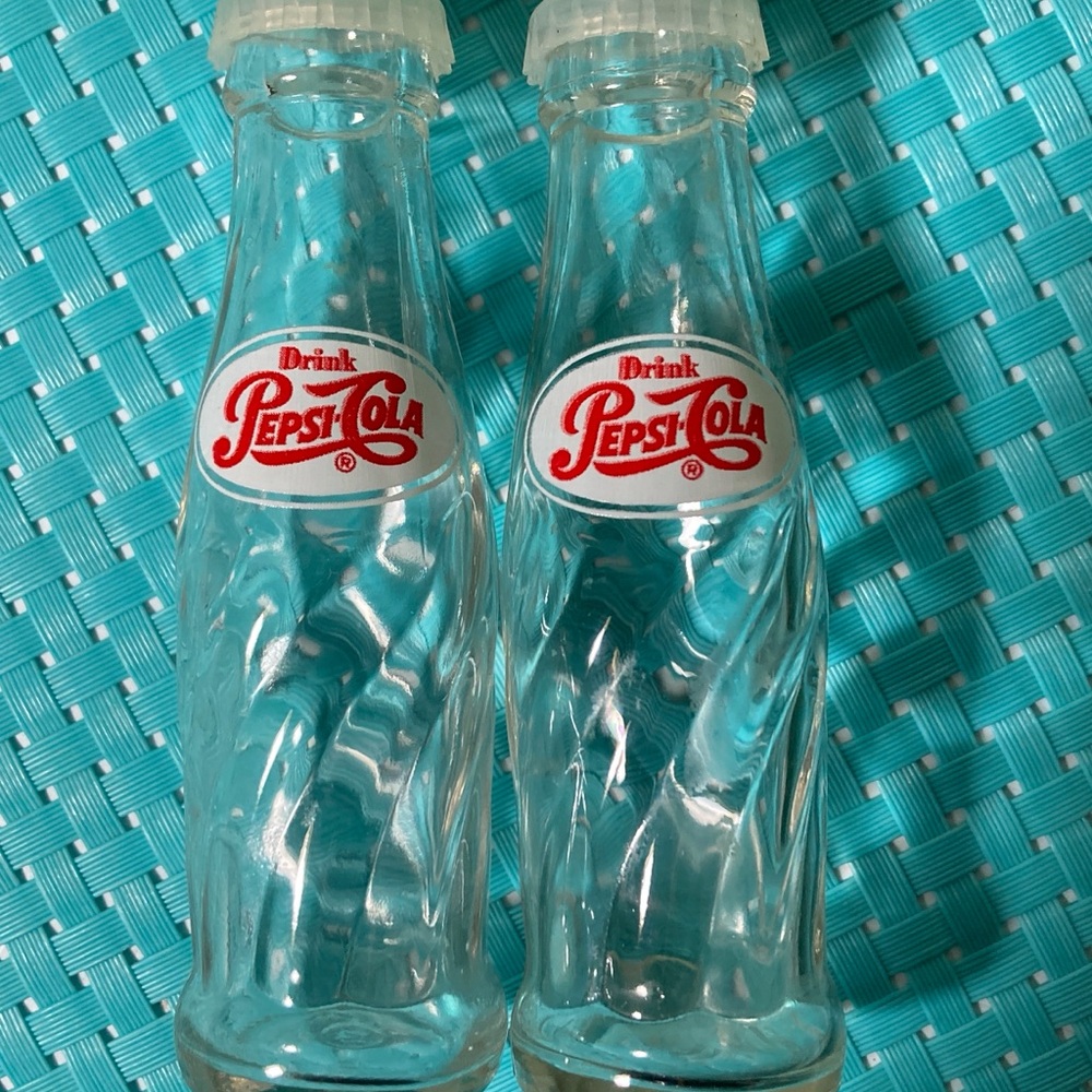 Vintage Pepsi Cola Glass Salt & Pepper - Picture 4 of 5